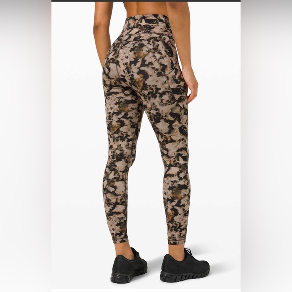 Lululemon Invigorate High Rise Leggings Size 6 - Picture 1 of 11